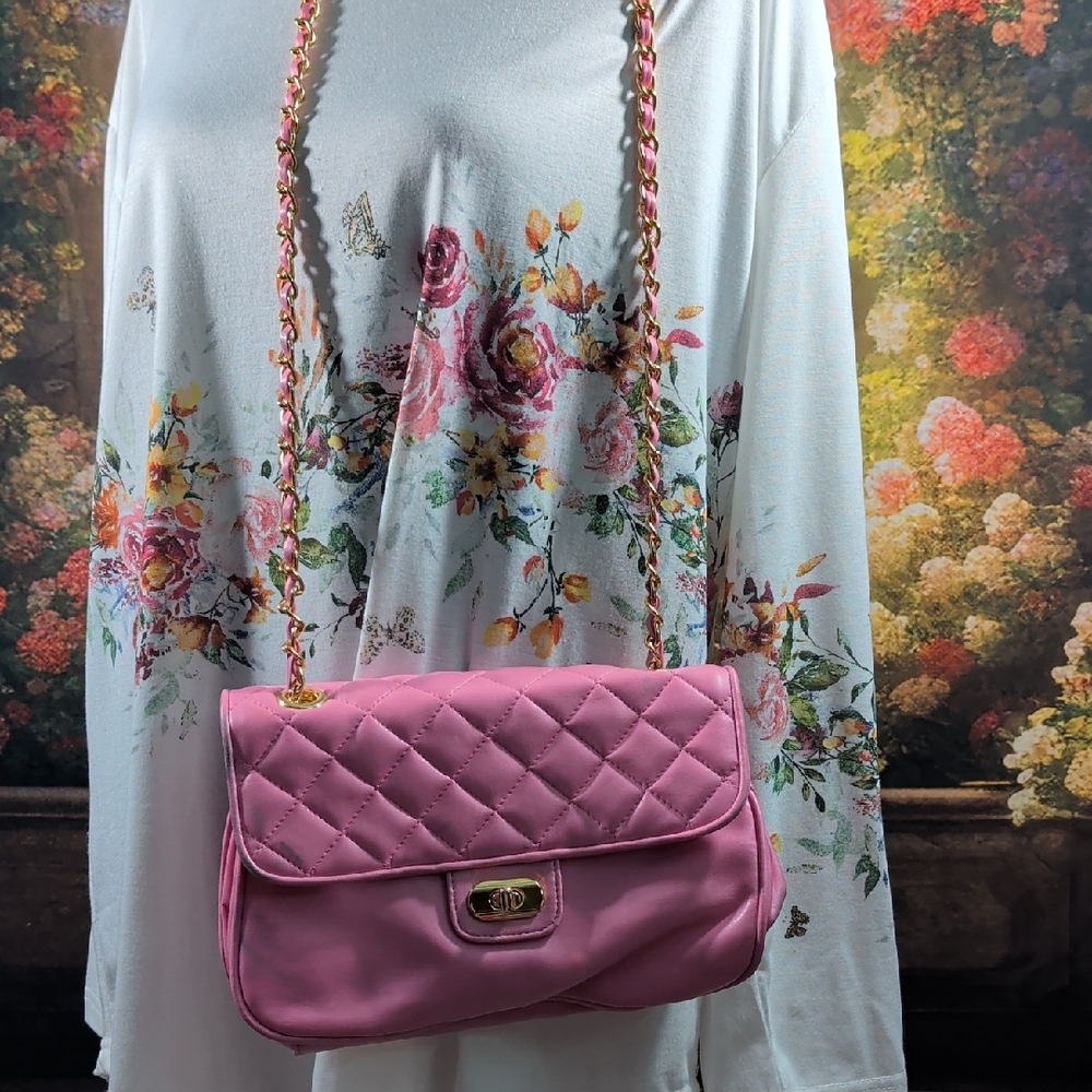 Chic Pink Quilted Shoulder Bag with Chain Strap - Picture 1 of 7